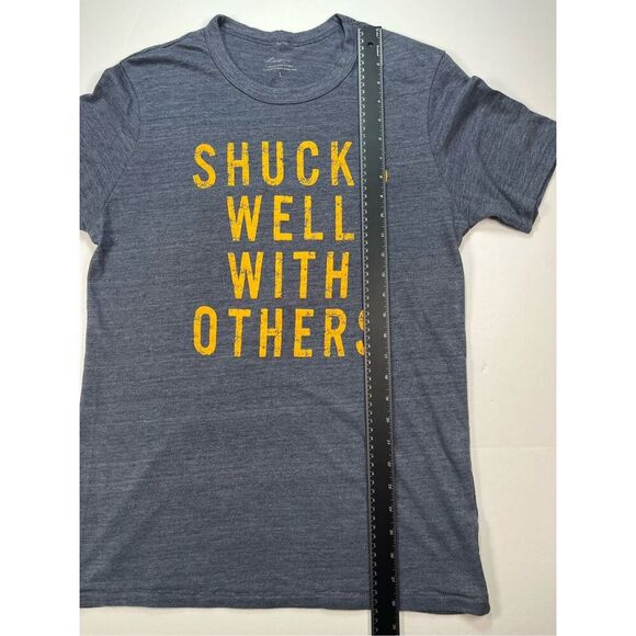 CRU Oyster Bar Nantucket Shucks Well With Others ShortSleeve Tee Men Size Large - Picture 5 of 9